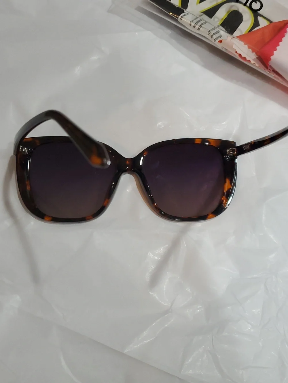 Quay Australia Ever After Square Tortoise/Smoke Taupe Polarized Sunglasses‎ new